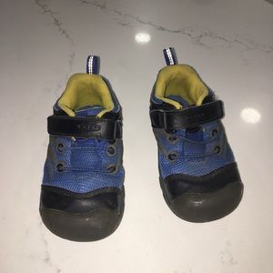 Keen shoes size 7